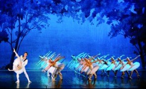 Schwanensee mit dem Bolschoi Ballett auf Deutschland-Tour 2012-2013