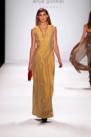 Anja Gockel Kleid lang gelb Mercedes Benz Fashion Week Berlin 2012