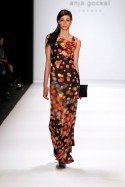 Anka Gockel Kleid lang bunt gepunktet MB Fashion Week 2012 Berlin