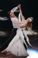 Let's dance 2012 - Show 1 - Joana Zimmer sorgt mit Christan Polanc für Gänsehaut - Foto: (c) RTL / Stefan Gregorowius