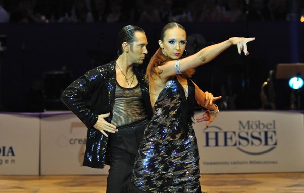 Sergey Oladyshkin und Anastasia Weber zur Deutschen Meisterschaft 2012 Professionals Kür März 2012 - Bild 1