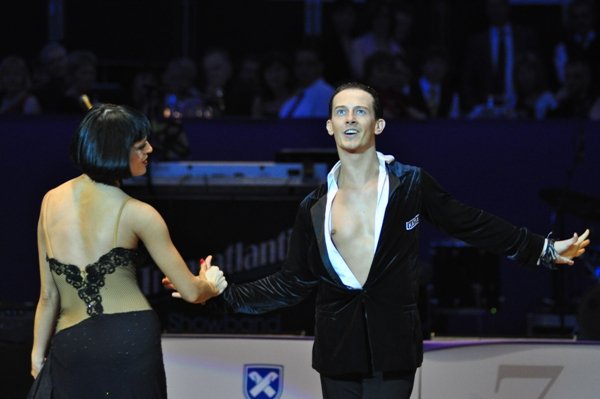 Valera Musuc und Nina Trautz zur Deutschen Meisterschaft 2012 Professionals Kür Latein März 2012 - Bild 4