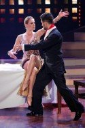 Stefanie Hertel bei Let's dance 2012 mit Sergiy Plyuta - Foto: (c) RTL / Stefan Gregorowius