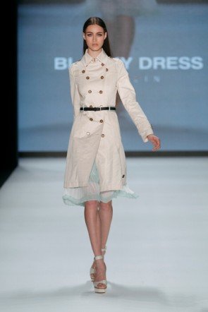 Sommer-Mantel von Blacky Dress zur Fashion Week Berlin 2012 -04