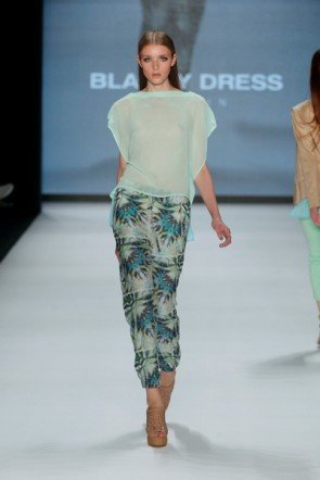 Sommer-Mode von Blacky Dress zur Fashion Week Berlin 2012 -02