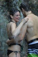 Traute Zweisamkeit vom hübschsten Paar im Dschungel-Camp 2013 - Cladelle Deckert und Patrick Nuo - Foto: (c) RTL / Stefan Menne