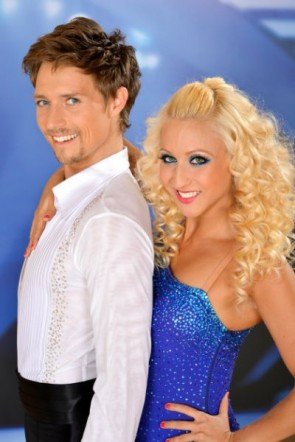 Kathrin Menzinger mit Lukas Perman bei den Dancing Stars 2013 - Foto: ORF - Ali Schafler