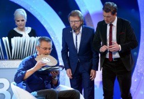 Ina Müller, Ralf Grafunder -ABBA-Wette, Björn Ulvaeus, Markus Lanz bei "Wetten, dass..?" - Foto: ZDF - Sascha Baumann