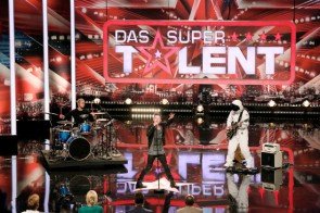 Band Dunkelblau beim Supertalent 2014 - Foto: © RTL – Axel Kirchhof