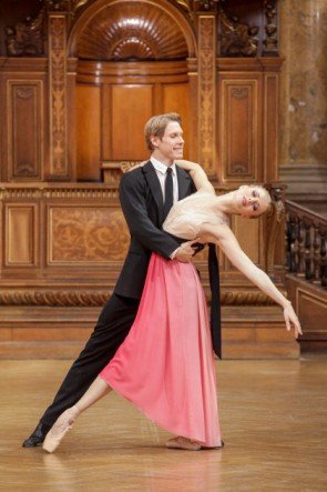 Kirill Kourlaev - Olga Esina vom Wiener Staatsballett zum Neujahrskonzert 2015 - Foto: (c) ORF - Günther Pichlkostner