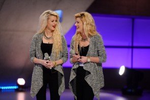 Xhenet und Tereza Zeneli bei DSDS 2015 - Foto: © RTL - Willi Weber