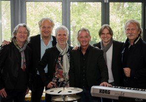 Höhner in neuer Besetzung, v.l. John Parsons, Hannes Schoener, Wolf Simon, Micki Schlaeger, Jens-Streifling, Henning Krautmacher - Foto: (c) JJK