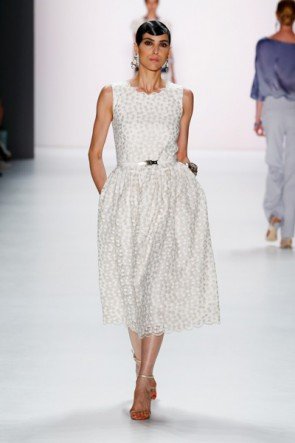 Frühjahr-Sommer-Mode 2016 von Guido Maria Kretschmer zur Fashion Week Berlin Juli 2015 - 20