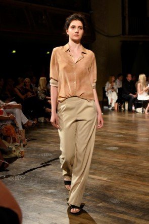 Marcel Ostertag Kollektion Frühjahr-Sommer 2016 Mercedes-Benz Fashion Week 2015 7.7.2015 - 15