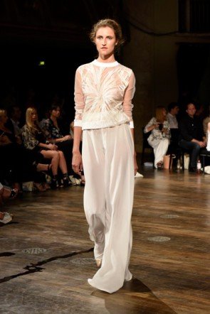 Marcel Ostertag Kollektion Frühjahr-Sommer 2016 Mercedes-Benz Fashion Week 2015 7.7.2015 - 18