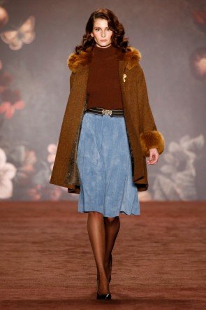 Lena Hoschek Rock und Mantel Herbst-Winter-Mode 2016-2017 Berlin Fashion Week Januar 2016 - 05