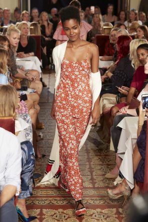 0039 Italy - Sommerfrische Mode auf der MBFW Berlin - 13