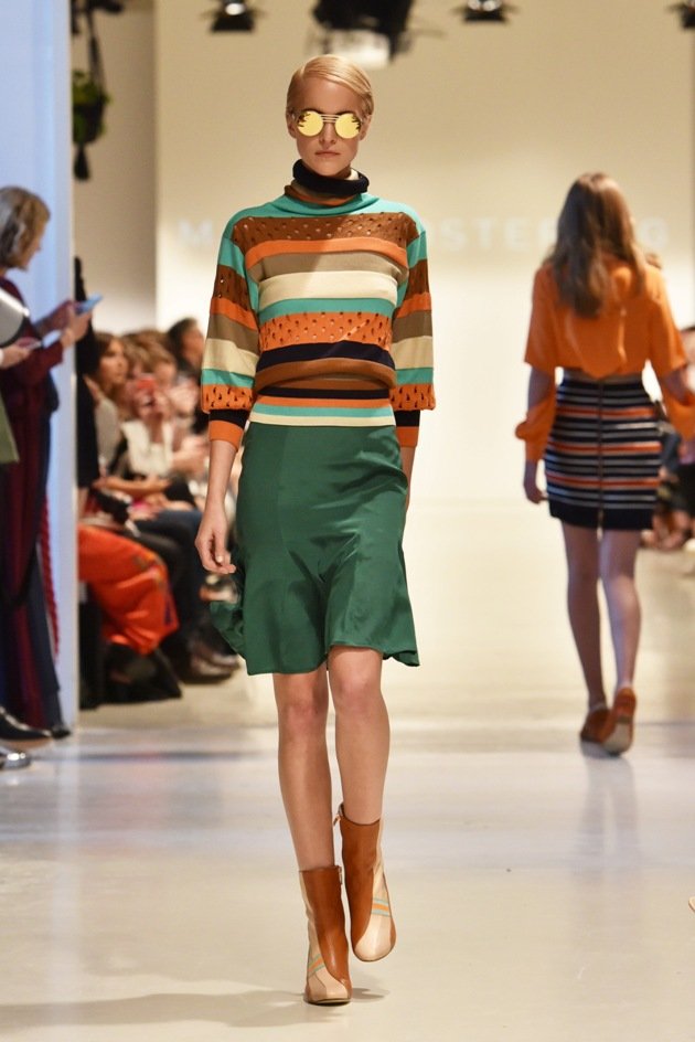 Pullover 70er-Jahre-Stil Mode 2018 von Marcel Ostertag zur Fashion Week Berlin