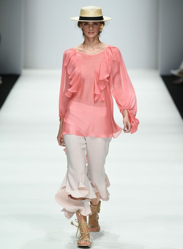 Frühjahr-Sommer-Mode 2019 von Lana Mueller zur MBFW auf der Fashion Week Berlin Juli 2018 - 1