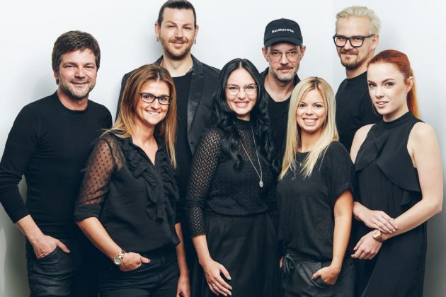 Mode-Team den Zentralverbandes Friseur-Handwerk v.l.n.r. Antonio Weinitschke (Art Director), Susi Hoffmann, Kai Mögling, Annemarie Graf, Steven Meth (stellv. Art Director), Anja Bassenauer, Ansgar Bannert und Sarah Scherer