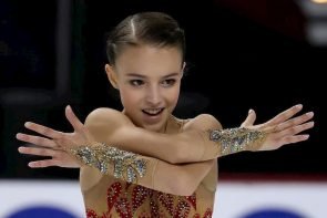 Anna Shcherbakova beim Eiskunstlauf Grand Prix 2019