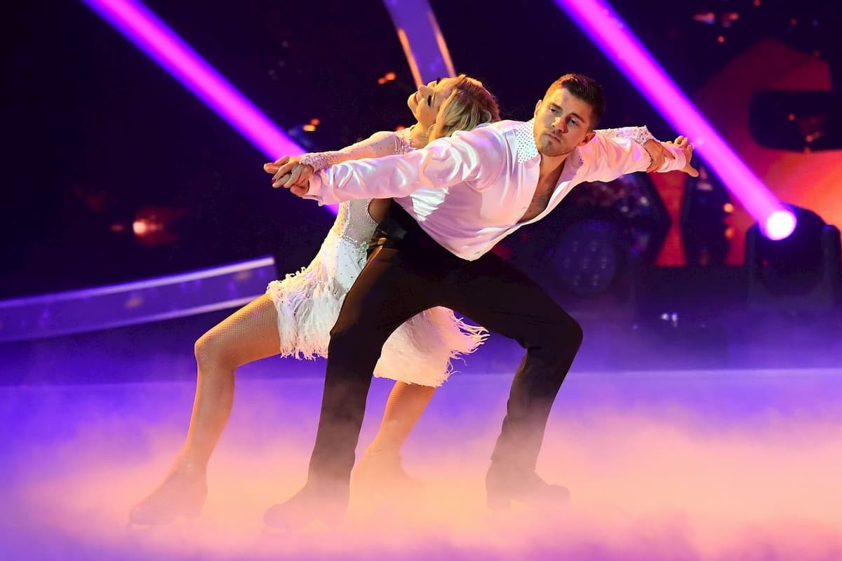 Joey Heindle und Ramona Elsener in der 2. Kür Finale Dancing on Ice am 20.12.2019