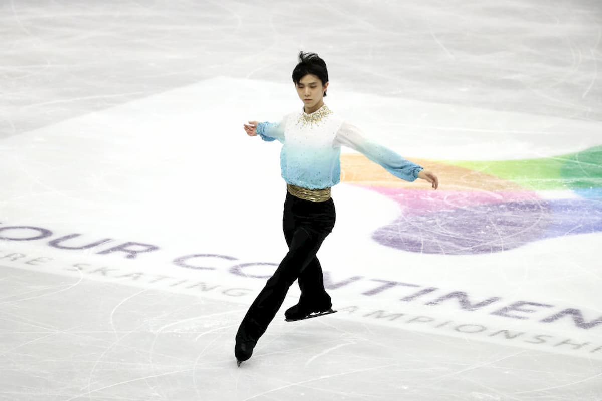 Yuzuruh Hanyu erhält den ISU Skating Award 2020 als Wertvollster Eiskunstläufer