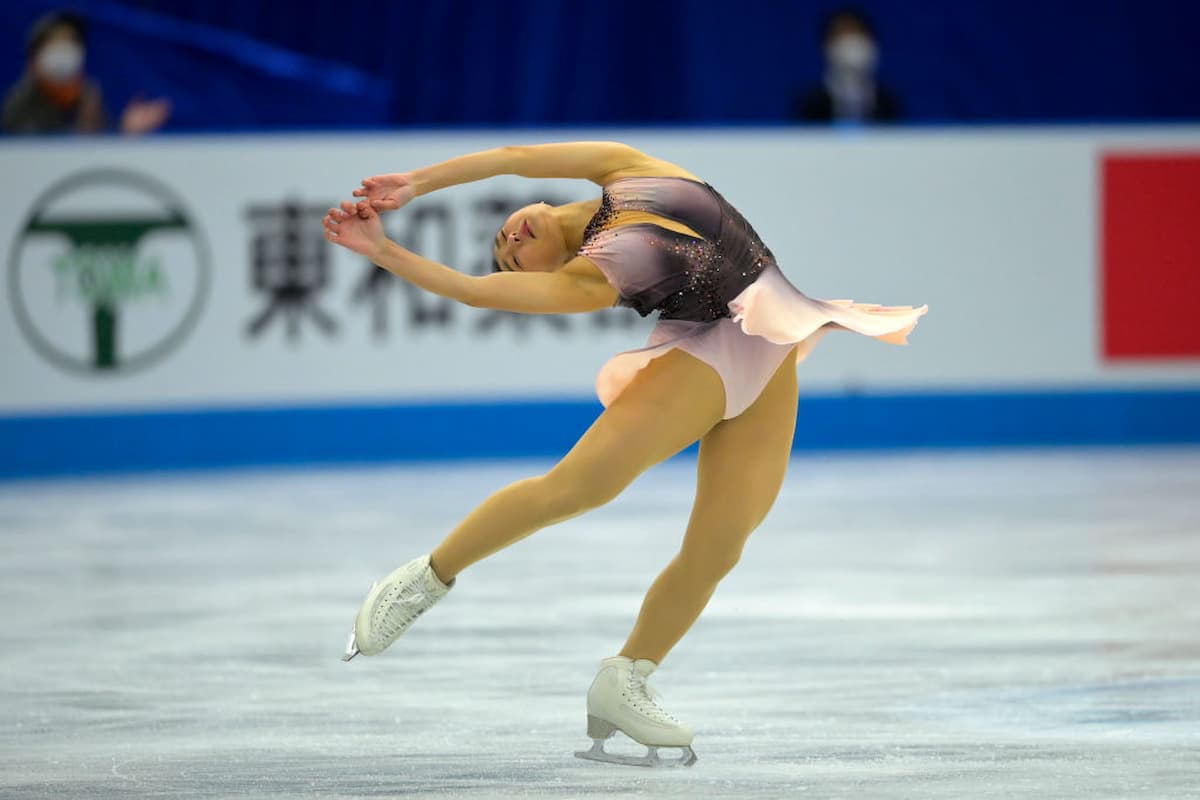 Kaori Sakamoto Platz 3 bei der World Team Trophy 2021 in Osaka nach dem Kurzprogramm der Damen