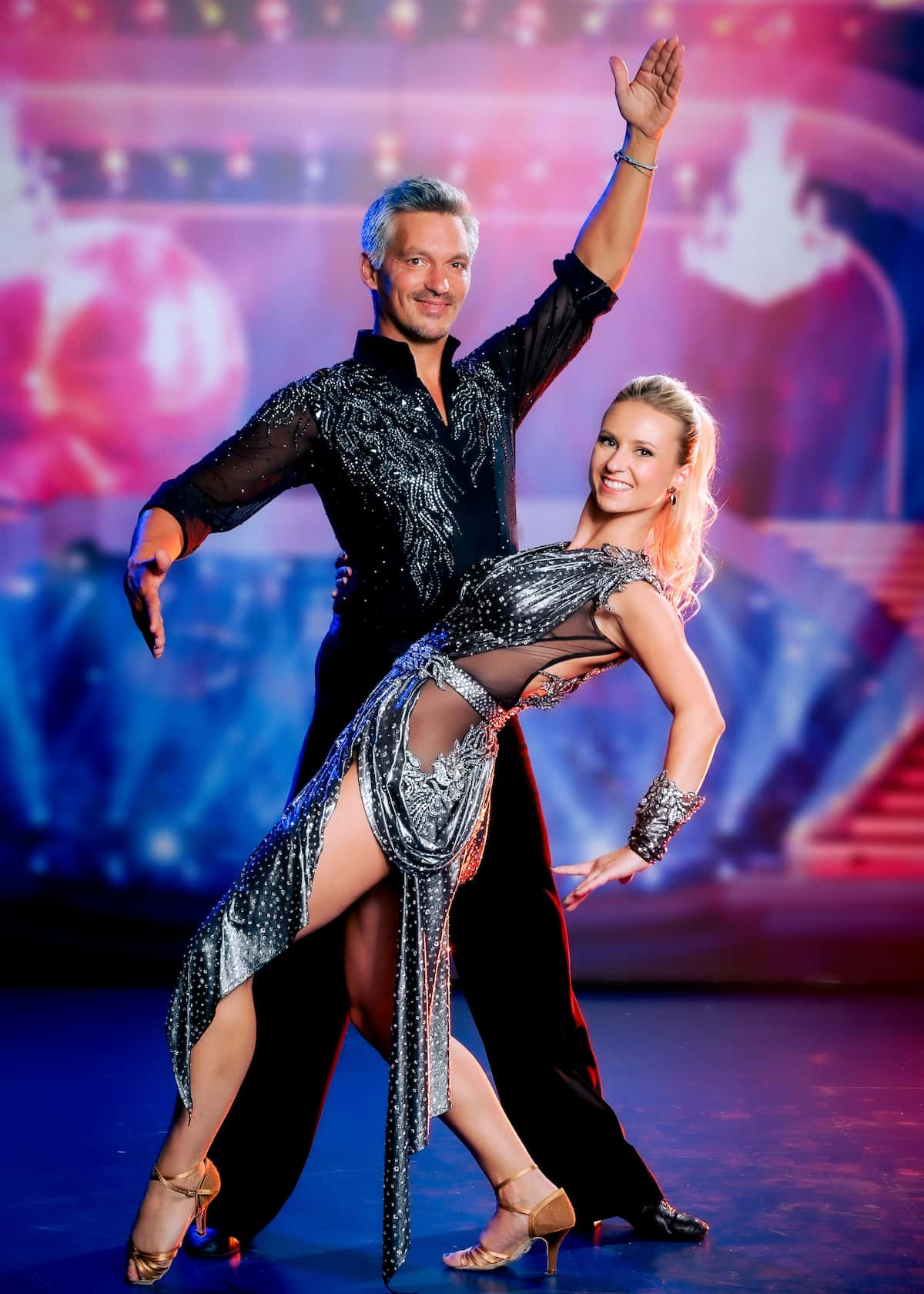 Faris Rahoma - Katrin Kati Kallus im Kleid für die Dancing Stars am 24.9.2021