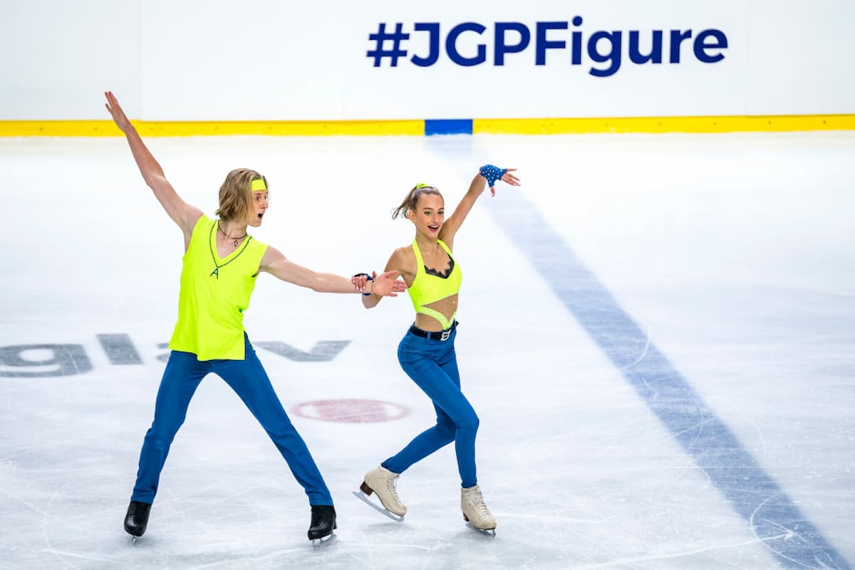 Eiskunstlauf ISU Junior Grand Prix 7.-9.10.2021 in Linz Zeitplan, Ergebnisse, Übertragungen - hier im Bild Myroslava Tkachenko - Andrii Kapran aus der Ukraine