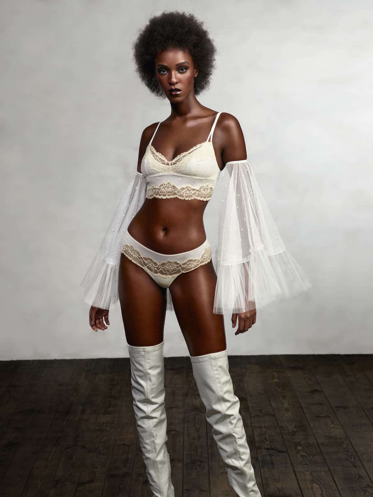 Long-BH und Slip Model Eden Rock von Andres Sarda FW-HW 2021-2022, Farbe Natural Vintage