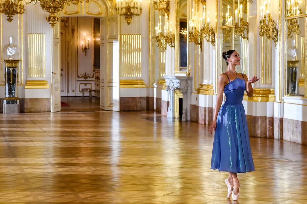 Ioanna Avraam tanzt beim Ballet zum Neujahrskonzert 2022 der Wiener Philharmoniker