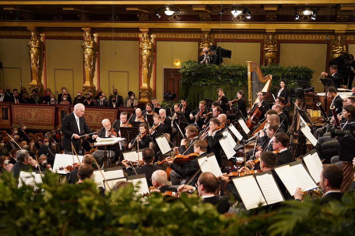 Neujahrskonzert 2022 der Wiener Philharmoniker mit Daniel Barenboim als Dirigent