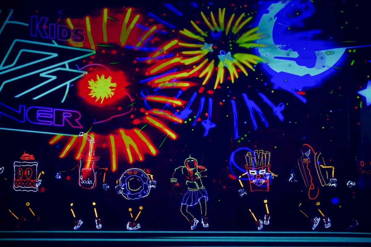 Tanzgruppe Light Balance Kids beim Auftritt im Supertalent-Finale am 11.12.2021