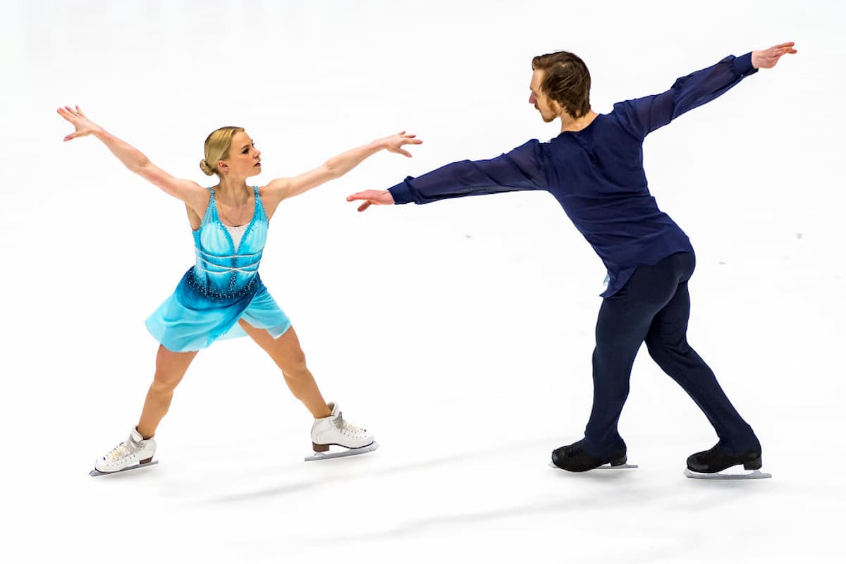 Eiskunstlauf-EM 2022 - Evgenia Tarasova & Vladimir Morozov aus Russland Platz 2 nach dem Kurzprogramm und Kür