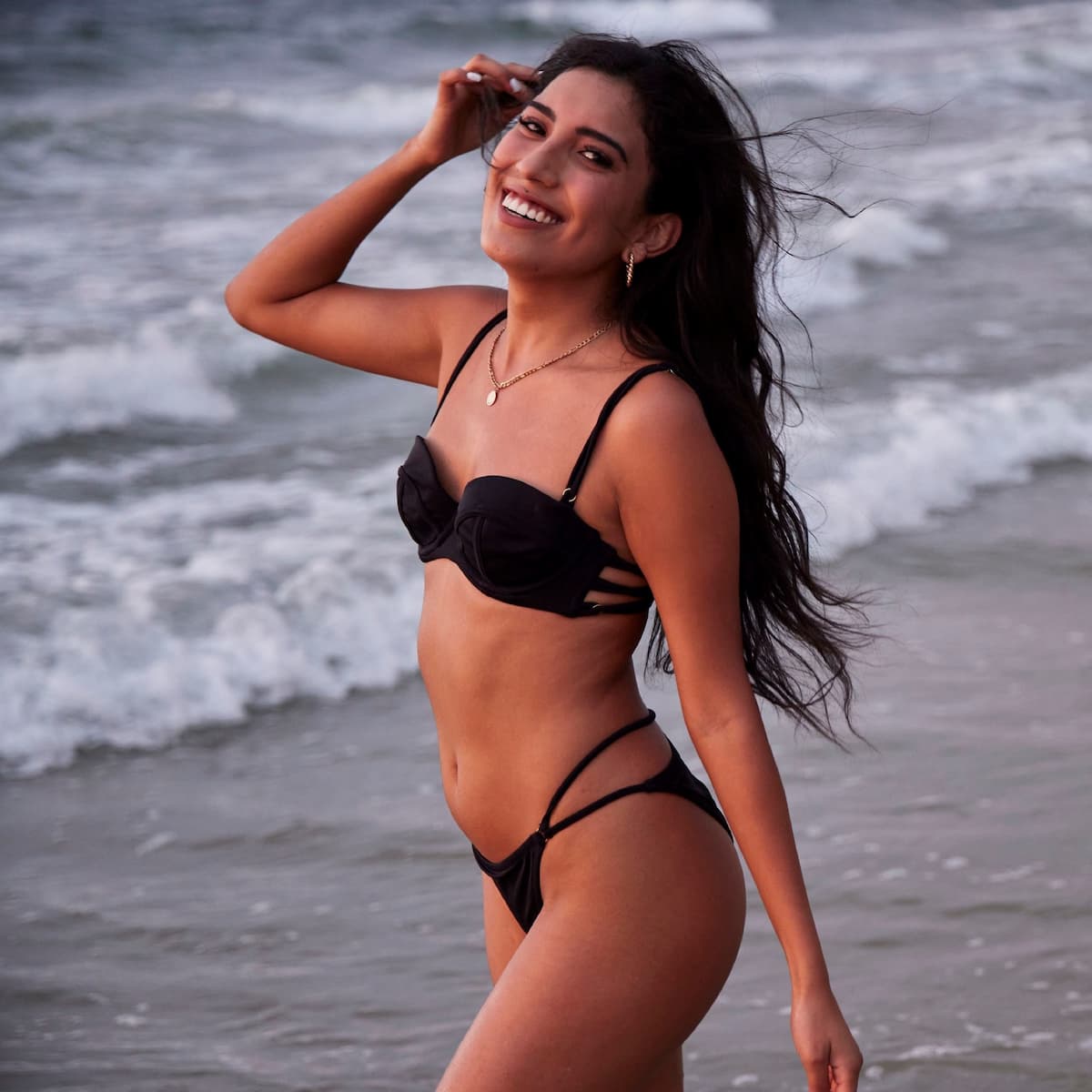 Valeria im Bikini als Bachelor-Kandidatin 2022