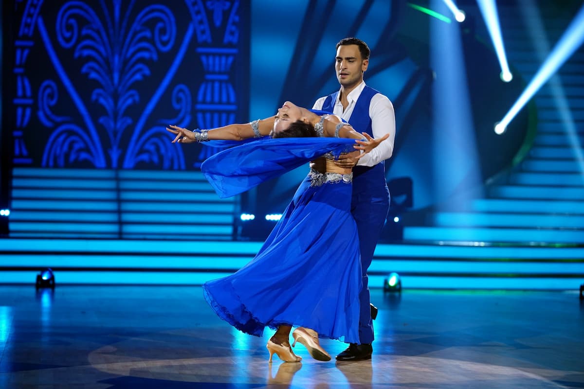 Malika Dzumaev und Timur Ülker bei Let's dance am 25.2.2022