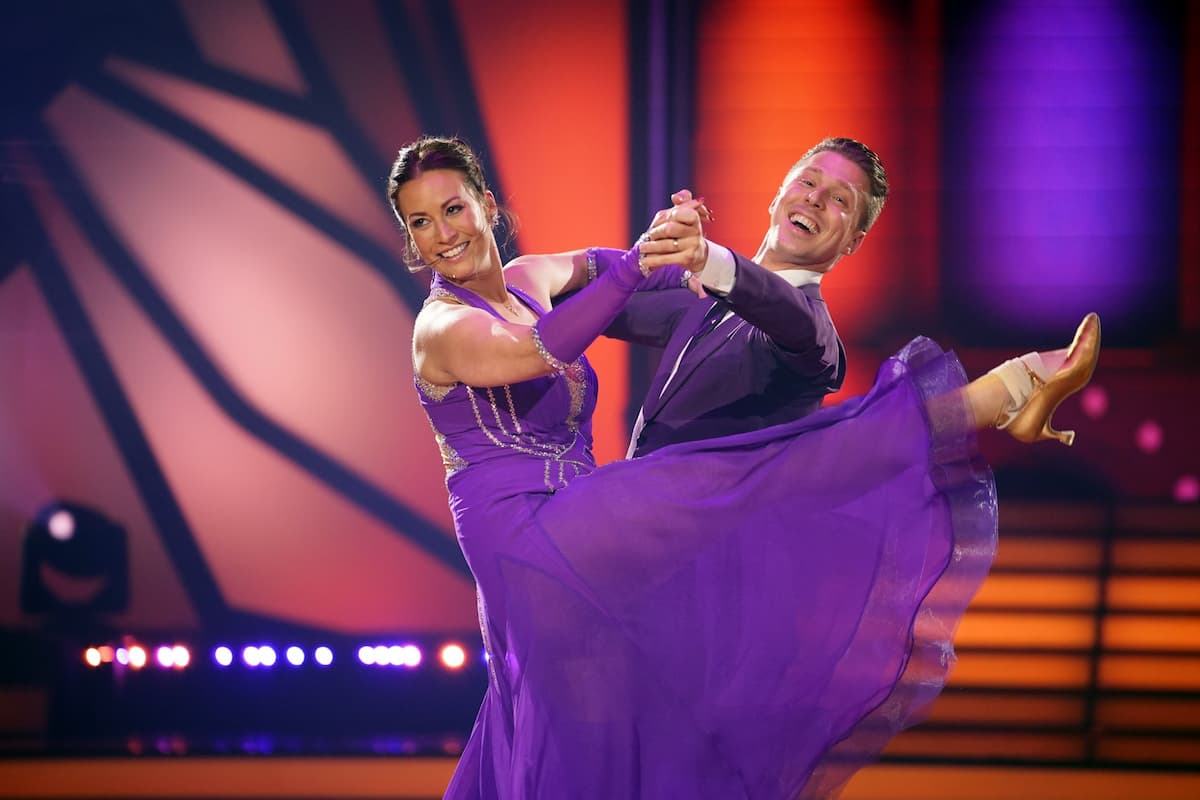 Ausgeschieden bei Let's dance am 25.3.2022 Caroline Bosbach und Valentin Lusin