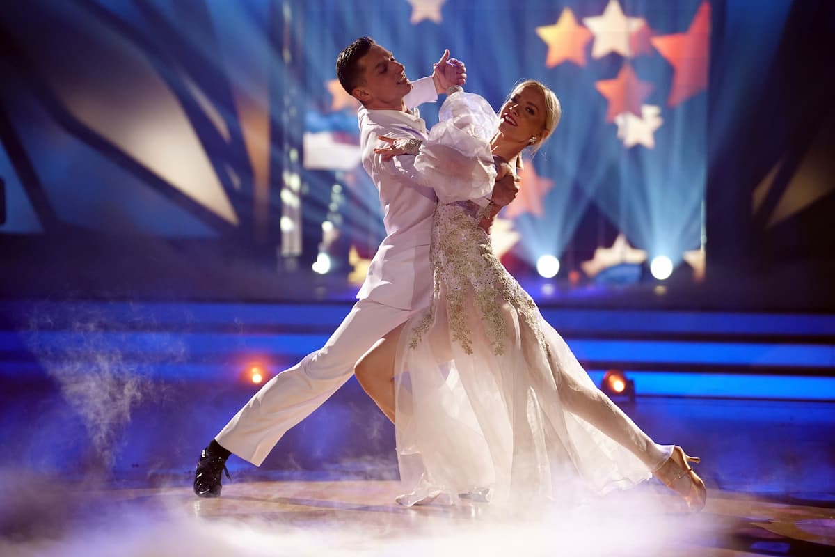 Janin Ullmann und Zsolt Sandor Cseke Let's dance 25.3.2022