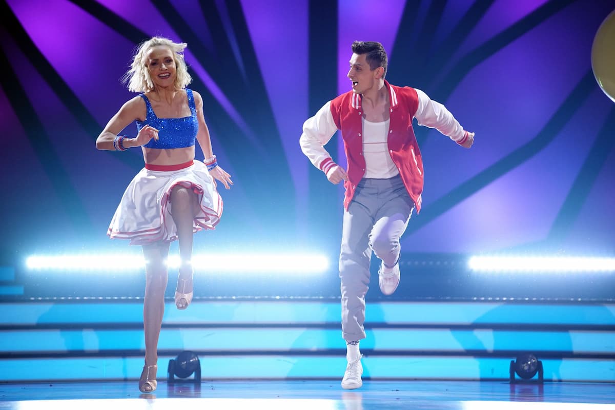 Janin Ullmann und Zsolt Sandor Cseke bei Let's dance am 4.3.2022