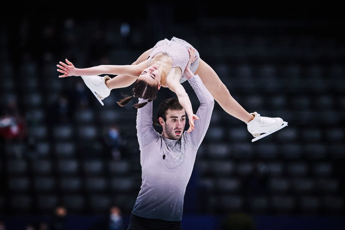 Karina Safina - Luka Berulava aus Georgien bei der Eisksuntlauf-WM 2022 Platz 4