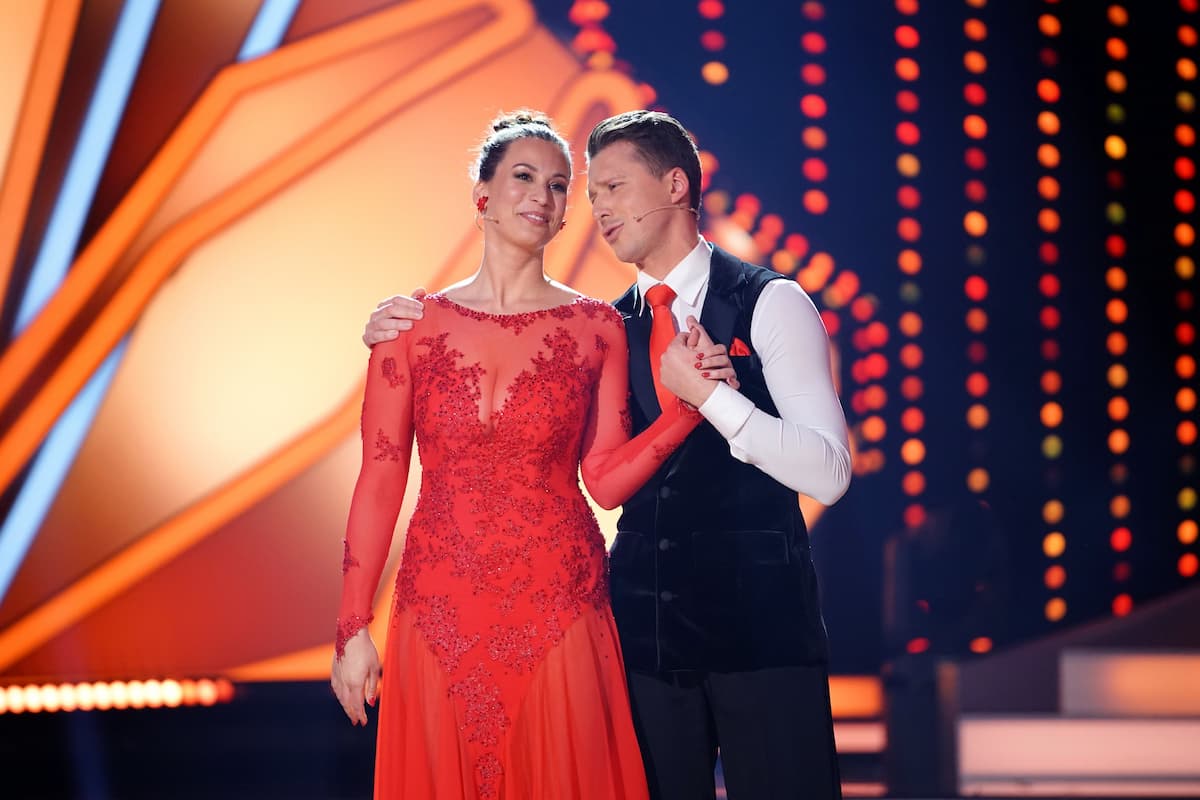 Caroline Bosbach und Valentin Lusin zum zweiten Mal ausgeschieden bei Let's dance 1.4.2022