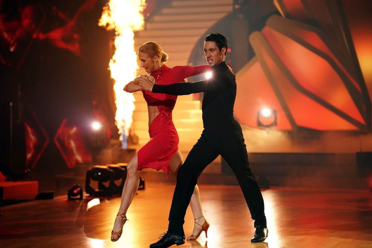 Kathrin Menzinger und Rene Casselly im Tango im Let's dance Finale 20.5.2022