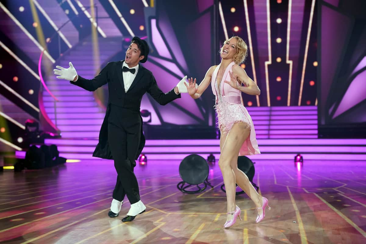 Rene Casselly und Kathrin Menzinger - Charleston Let's dance 13.5.2022