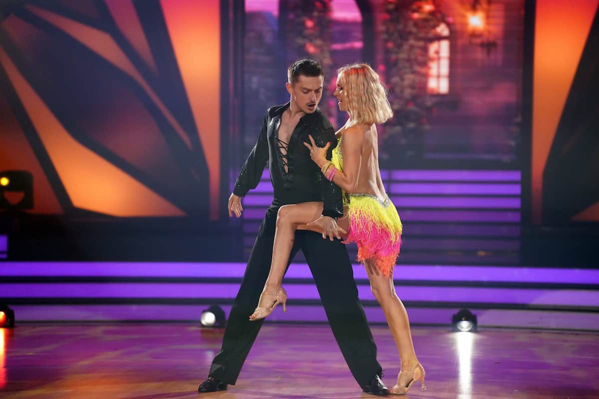 Zsolt Sandor Cseke und Janin Ullmann beim Cha Cha Cha im Let's dance Finale 20.5.2022