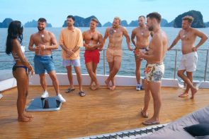 Bachelorette am 29.6.2022 Folge 3 Erster Kuss! Wer ist ausgeschieden - hier im Bild Sharon beim Gruppen-Date mit Umut, Alexandros, Philipp, Hannes, Tom B., Jan und Tim J