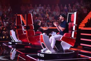 The Voice of Germany am 15.9.2022: Talente, Buzzer, Teams, Songs - hier im Bild die Coaches auf ihren Drehstühlen