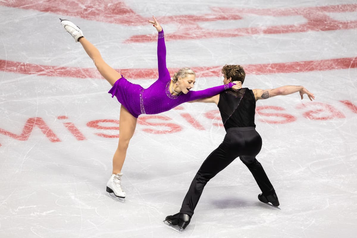 Eiskunstlauf ISU Grand Prix 2022 Skate Canada 28.-30.10.2022 - Ergebnisse, TV-Übertragungen, Zeitplan - hier im Bild die Sieger im Eistanz Piper Gilles - Paul Poirier aus Kanada