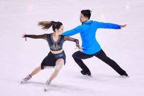 Eiskunstlauf ISU Junior Grand Prix 13.-15.10.2022 in Egna-Neumarkt Zeitplan, Ergebnisse, Übertragungen - hier im Bild Hannah Lim - Ye Quan aus Südkorea, die Sieger im Eistanz bereits beim 2. Eiskunstlauf Junior Grand Prix