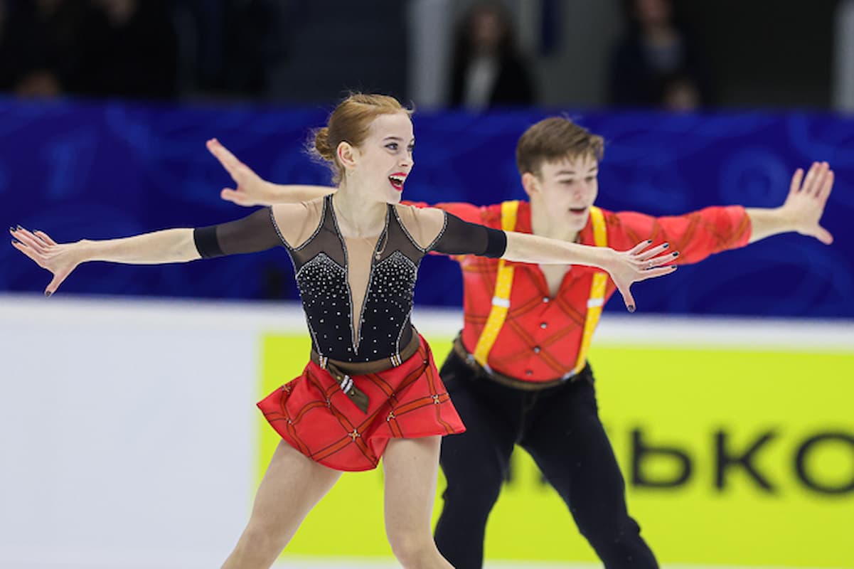 Yulia Artemieva - Alexey Bryukhanov im Kurzprogramm (Eiskunstlauf-Paare) 2022